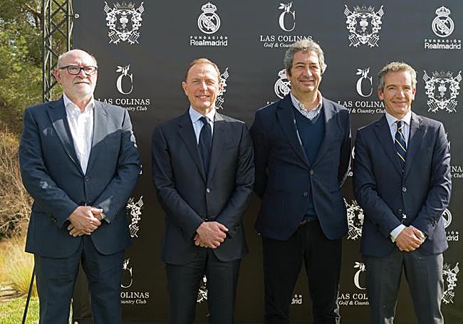 Sello del acuerdo de la creación de la escuela de la Fundación Real Madrid en Callosa de Segura.