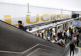 Primer día de reapertura de la estación del Tram en Luceros tras las obras