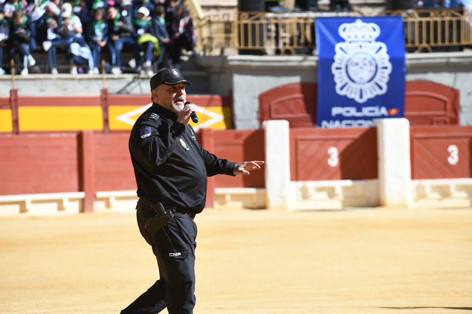 Imágenes de la espectacular exhibición de la Policía Nacional en Alicante