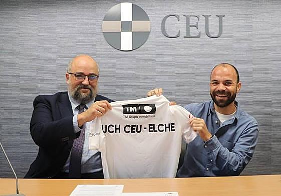 Un instante de la firma del acuerdo entre ambas entidades.