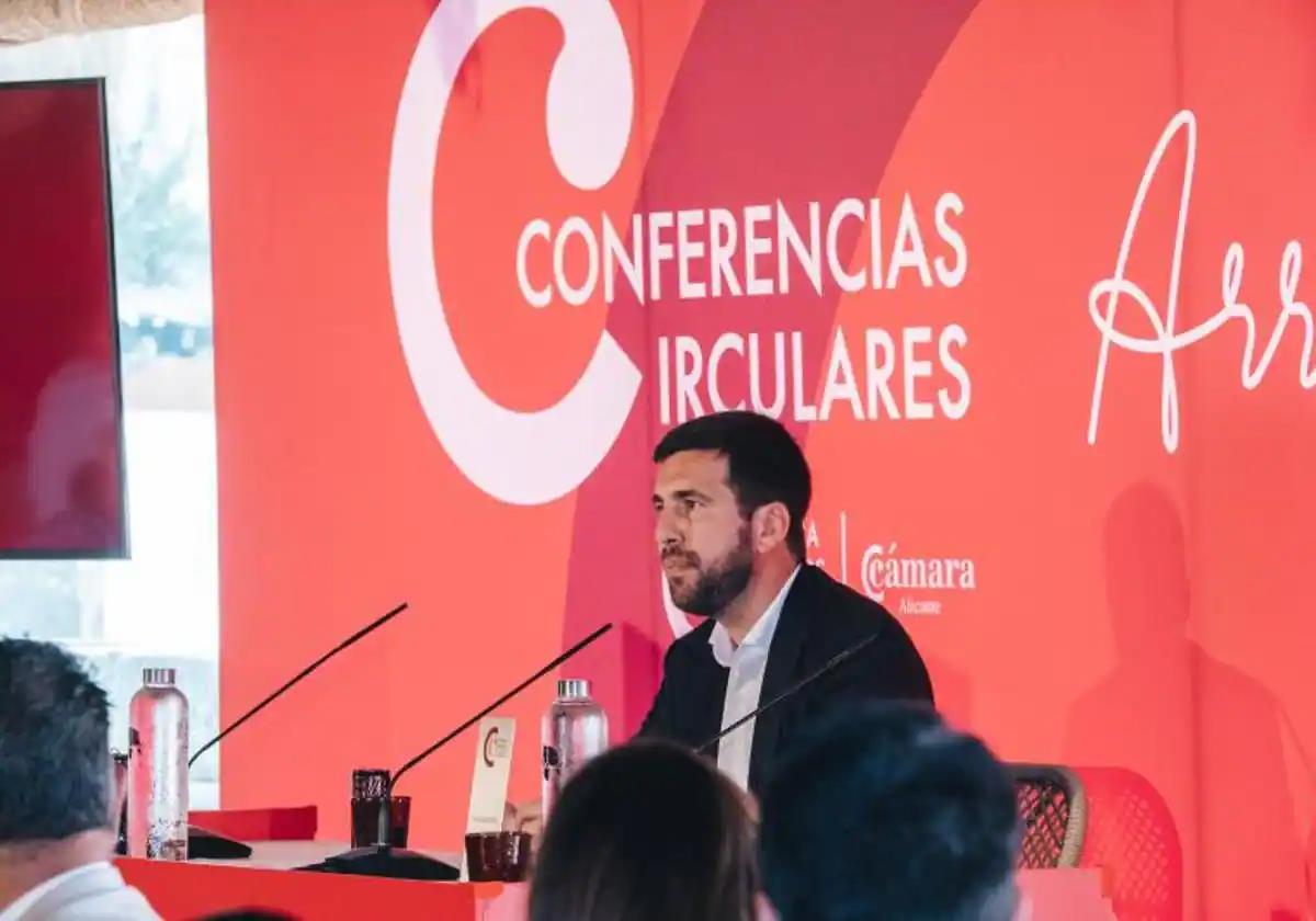 Enrique Riquelme, durante la conferencia en el Business Club de la Cámara de Comercio.
