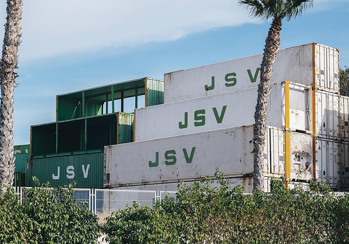 Contenedores en el puerto de Alicante.