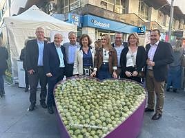 La consellera Nuria Montes ha inagurado el Congreso Nacional de la Alcachofa que se ha celebrado en Almoradi.