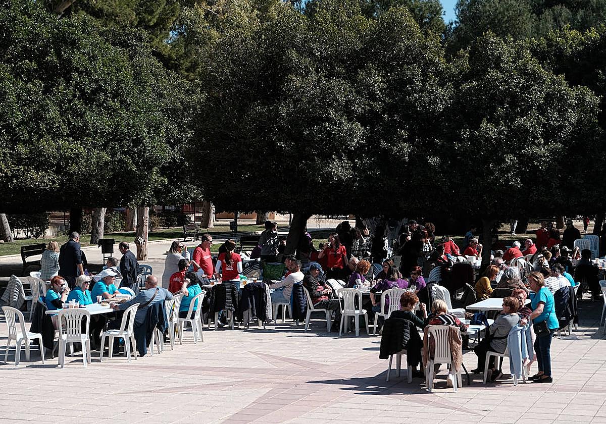 Cerca de 500 barraquers celebran su primer gran día