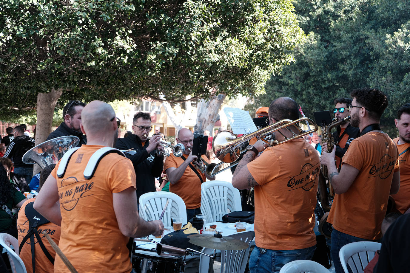 Cerca de 500 barraquers celebran su primer gran día