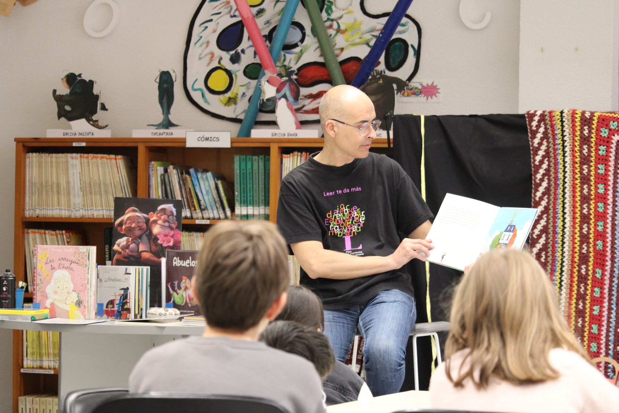 Taller de lectura organizado en la biblioteca pública de El Campello.