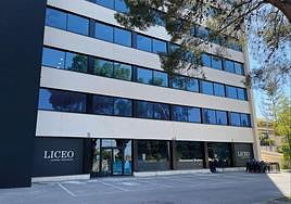 Entrada del Liceo Business Center.