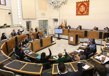 El salto pendiente de las mujeres al poder: un 45% de concejalas pero solo un 19% de alcaldesas