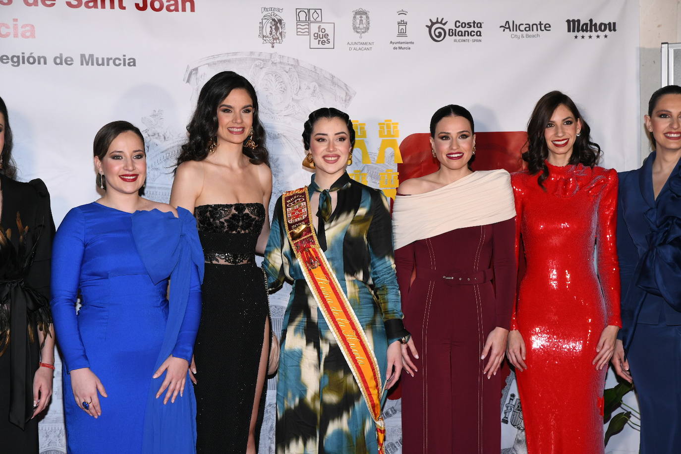 Todos los looks de las candidatas en la cena de gala en Murcia