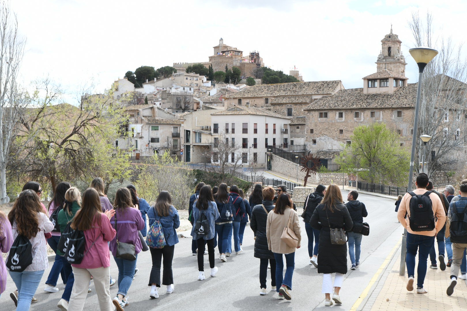 Las Hogueras de Alicante ponen fin a las convivencias con una misa en Caravaca de la Cruz