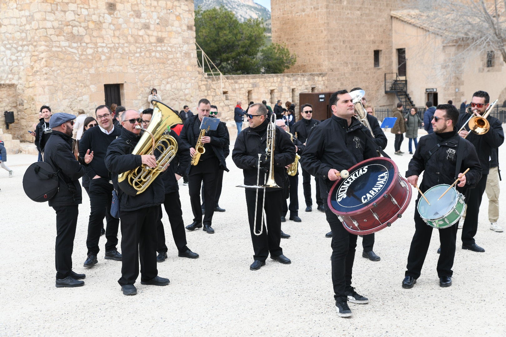 Las Hogueras de Alicante ponen fin a las convivencias con una misa en Caravaca de la Cruz