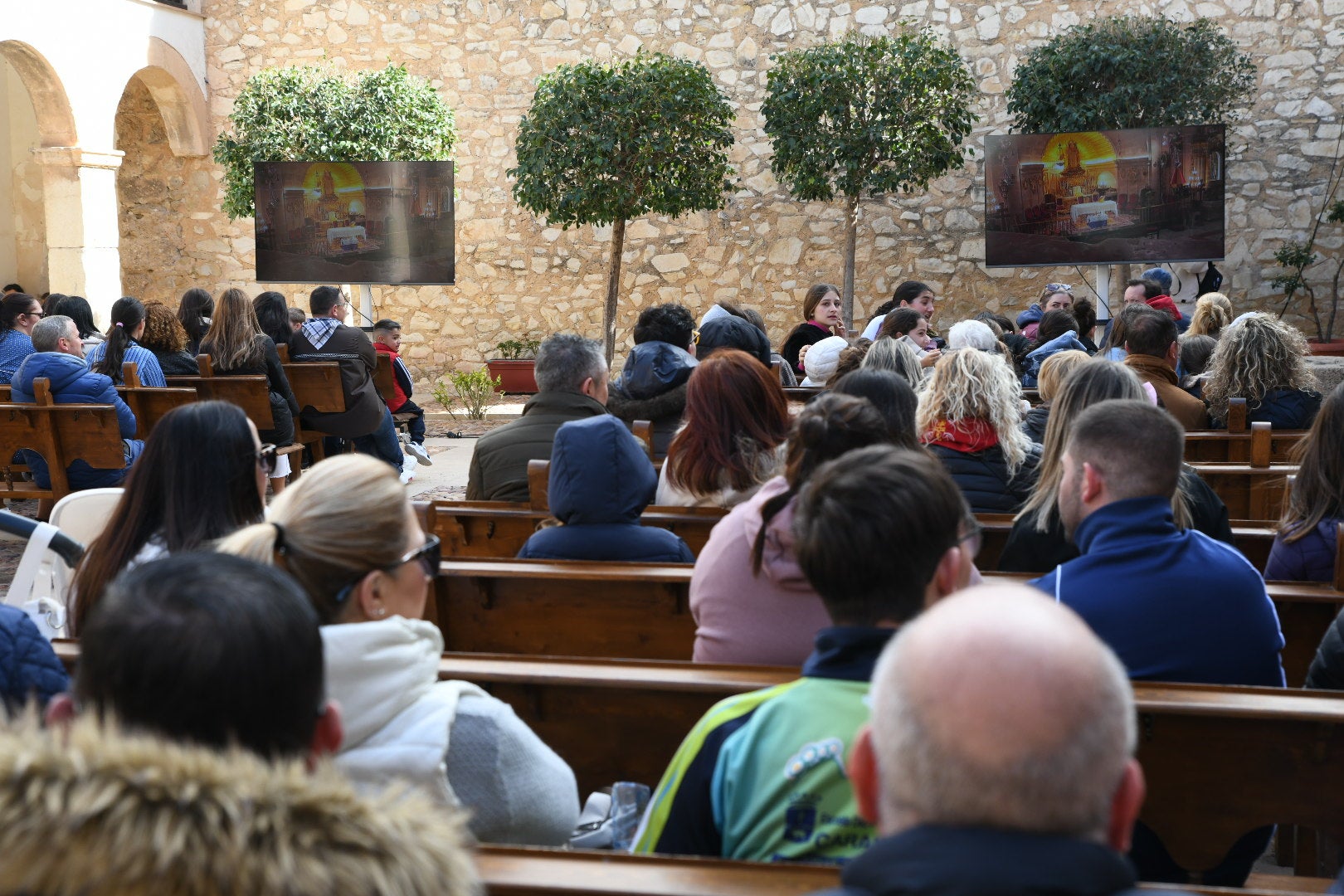 Las Hogueras de Alicante ponen fin a las convivencias con una misa en Caravaca de la Cruz