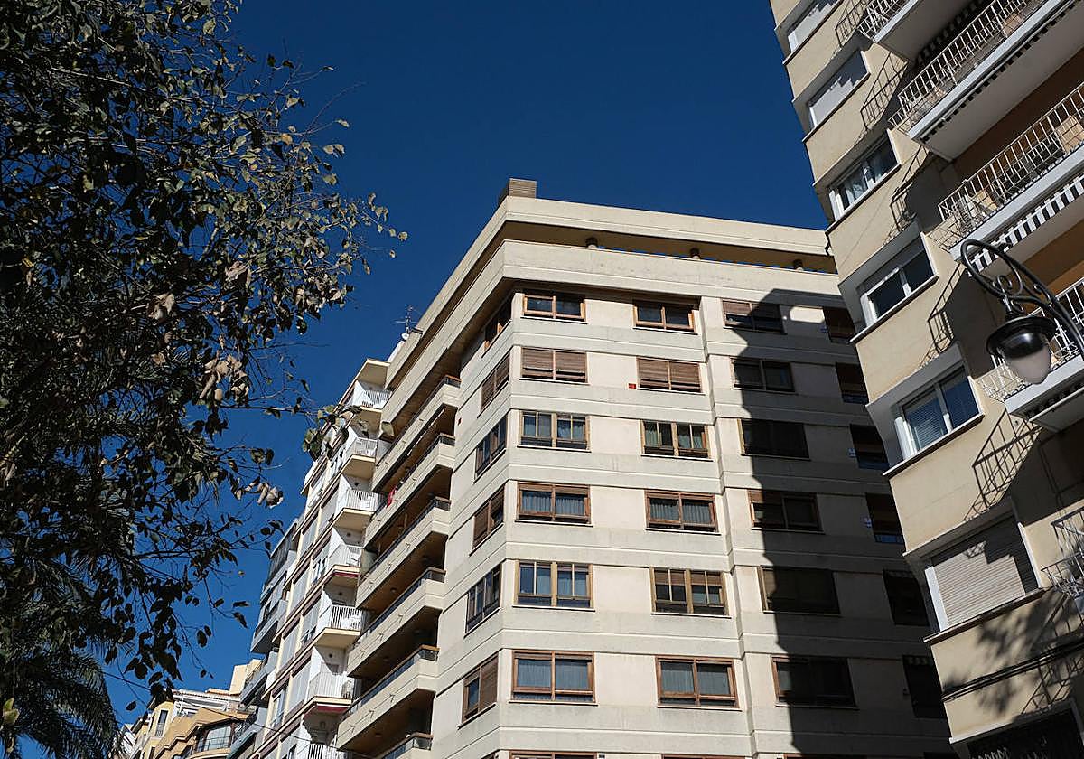 Imagen principal - Alquileres en negro y reducción de oferta, los miedos que trae el índice de precios de alquiler en la Costa Blanca