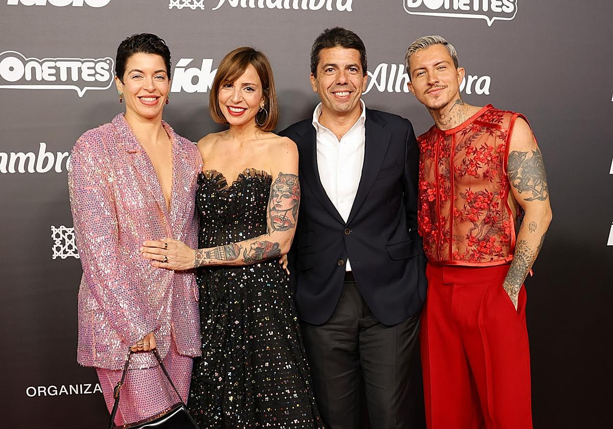 Carlos Mazón, con los 'influencers' en los Premios Ídolo.