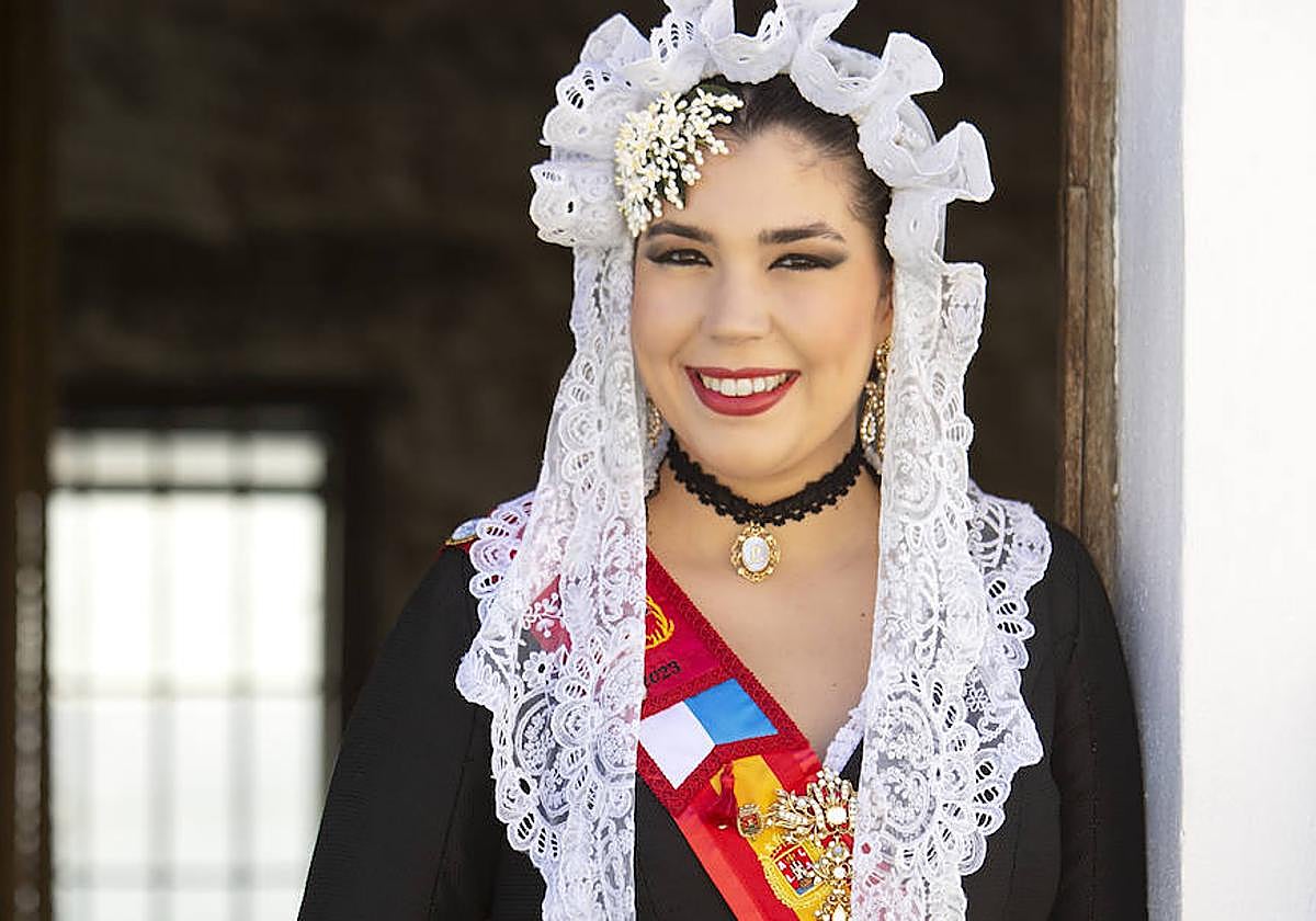 Lucía Vallés Iborra, candidata de la hoguera Santa Isabel.