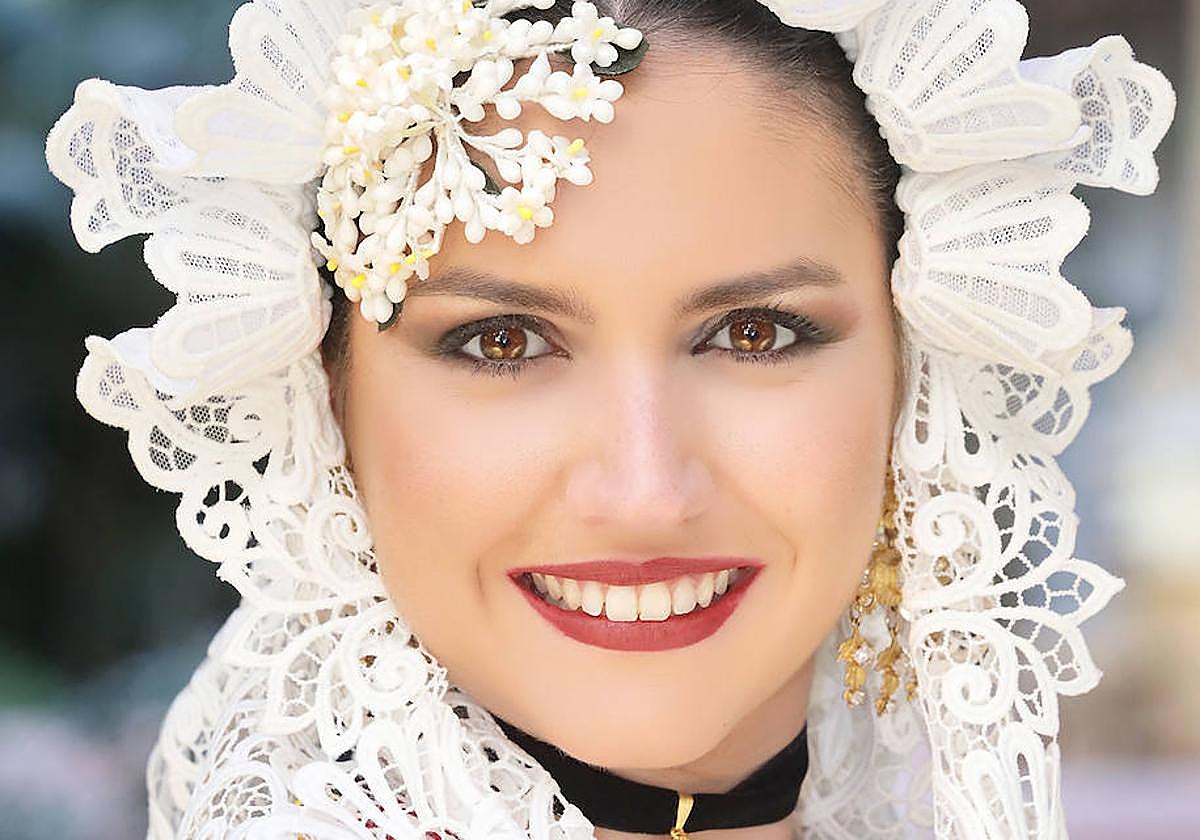 Claudia López de Atalaya Cerezo, candidata de Sèneca-Autobusos.