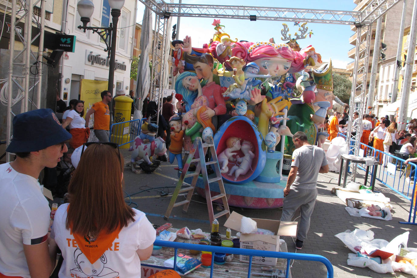 Las fallas de Dénia ya lucen con todo su esplendor