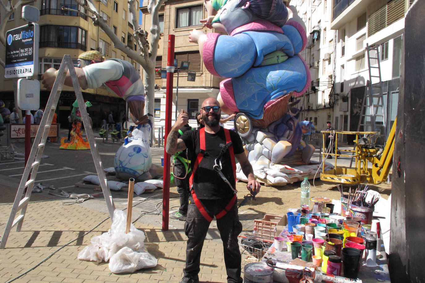 Las fallas de Dénia ya lucen con todo su esplendor