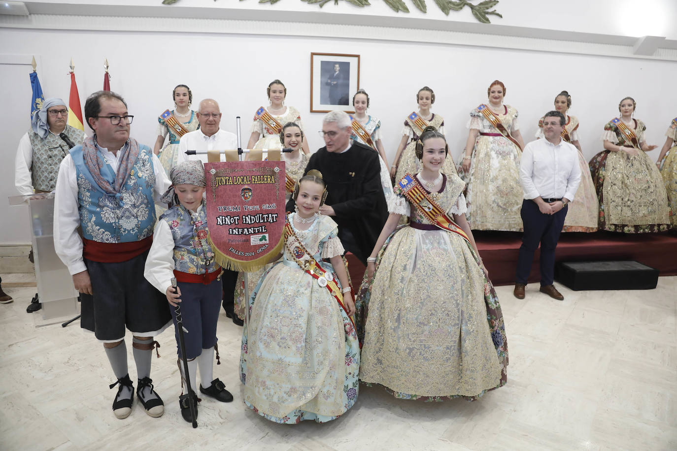 Así han vivido las fallas de Dénia la entrega de premios infantiles