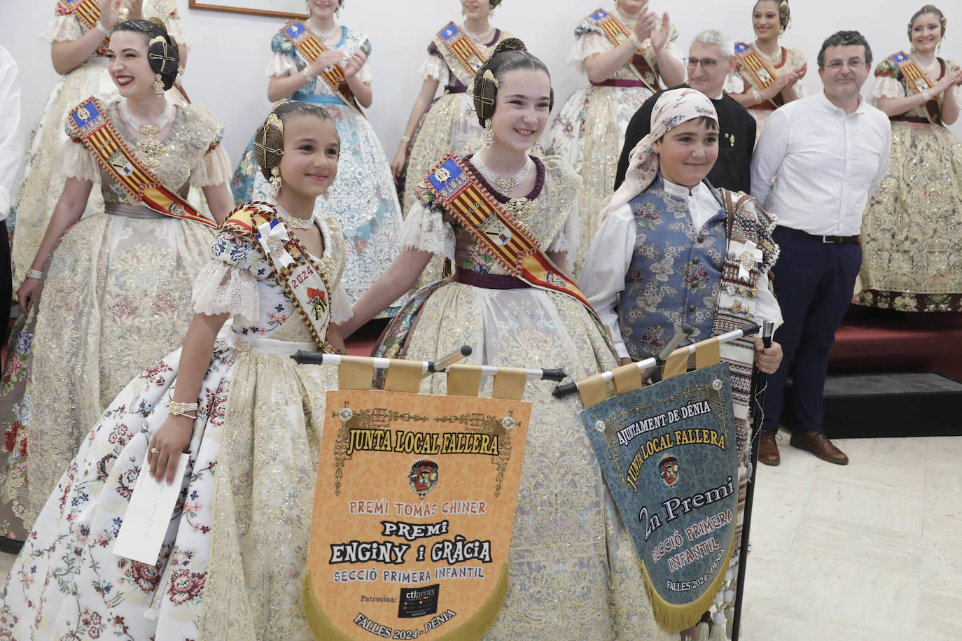 Así han vivido las fallas de Dénia la entrega de premios infantiles