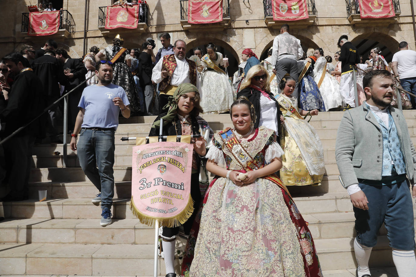 Así han vivido las fallas de Dénia la entrega de premios infantiles