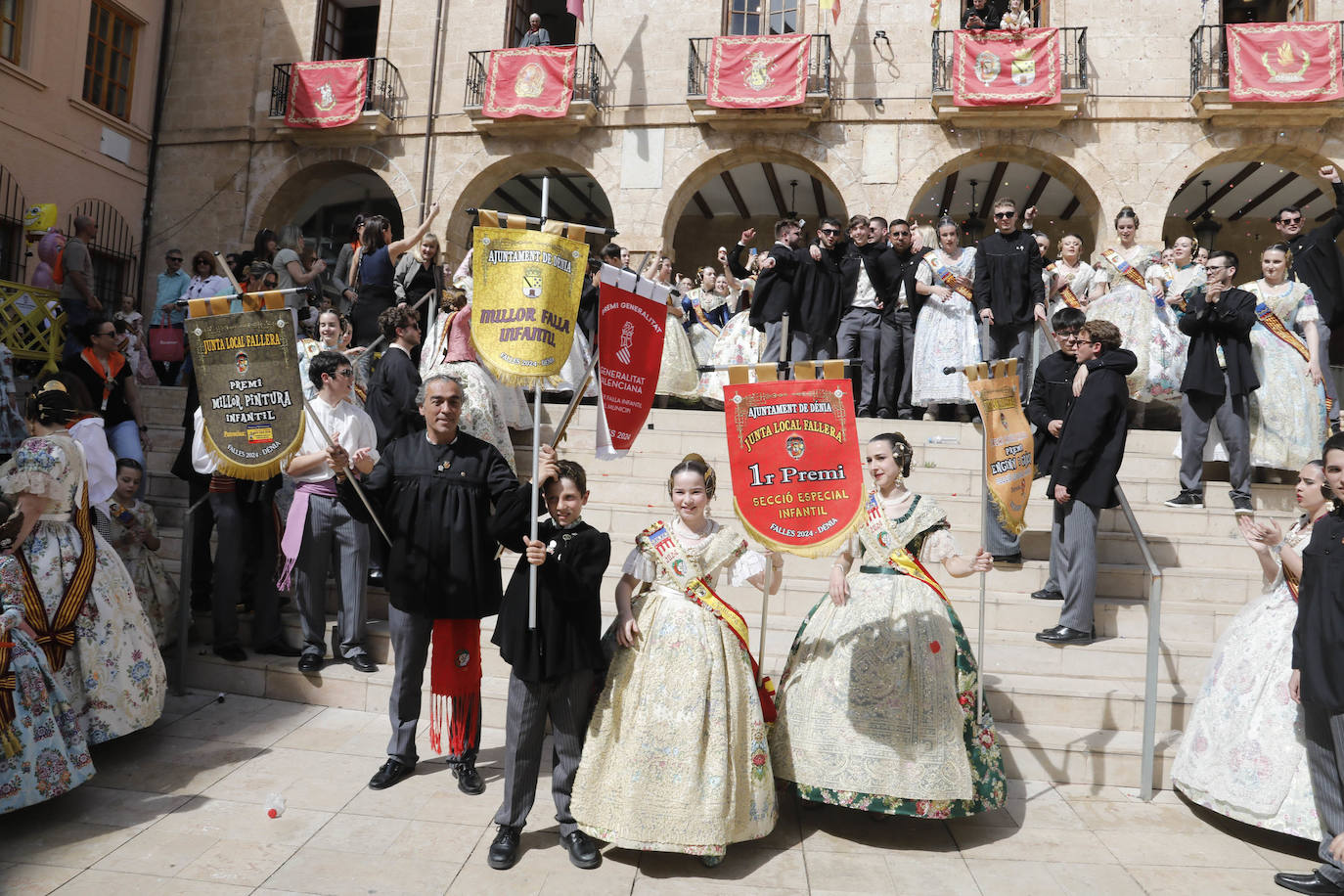Así han vivido las fallas de Dénia la entrega de premios infantiles