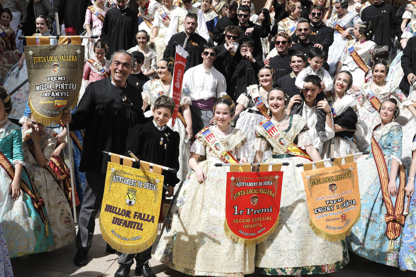 Así han vivido las fallas de Dénia la entrega de premios infantiles
