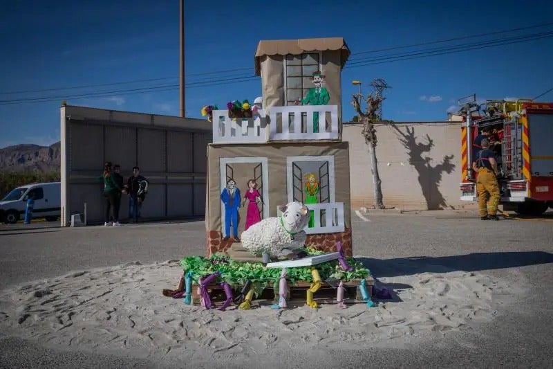 La cremà de las fallas del colegio de Hurchillo, en imagenes