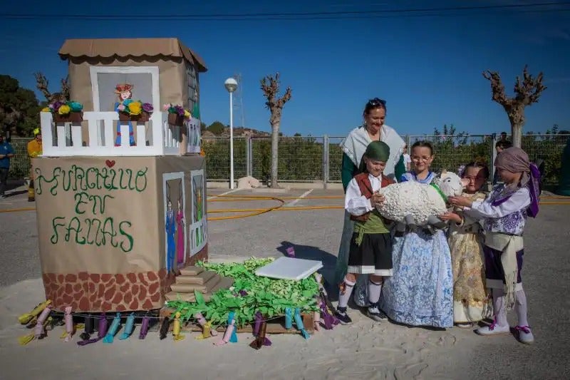 La cremà de las fallas del colegio de Hurchillo, en imagenes