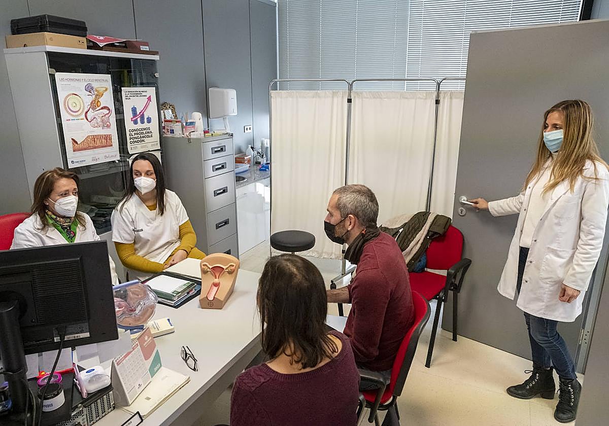 Consulta en un centro de Atención Primaria de Alicante.