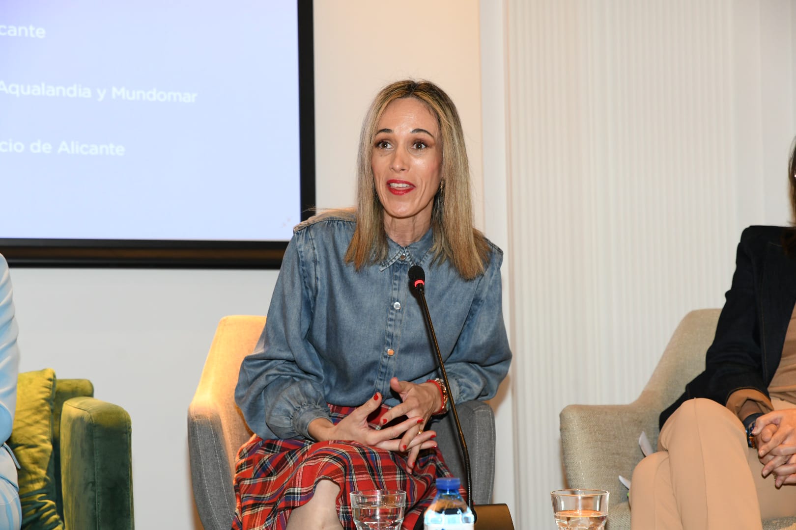 Imágenes del foro &#039;Talento y liderazgo femenino&#039; de TodoAlicante