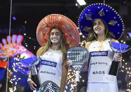 Jéssica Castelló, a la derecha, tras ganar en Acapulco.