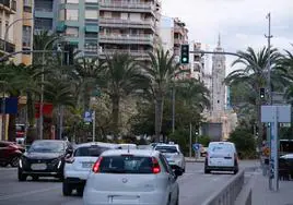 Tráfico en la avenida de la Estación.