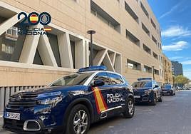 Coches patrulla en la Comisaría Provincial.