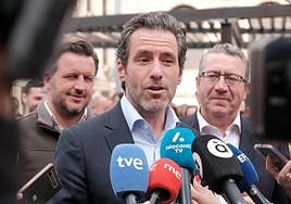 Borja Semper, en un momento de la comparecencia en Alicante.