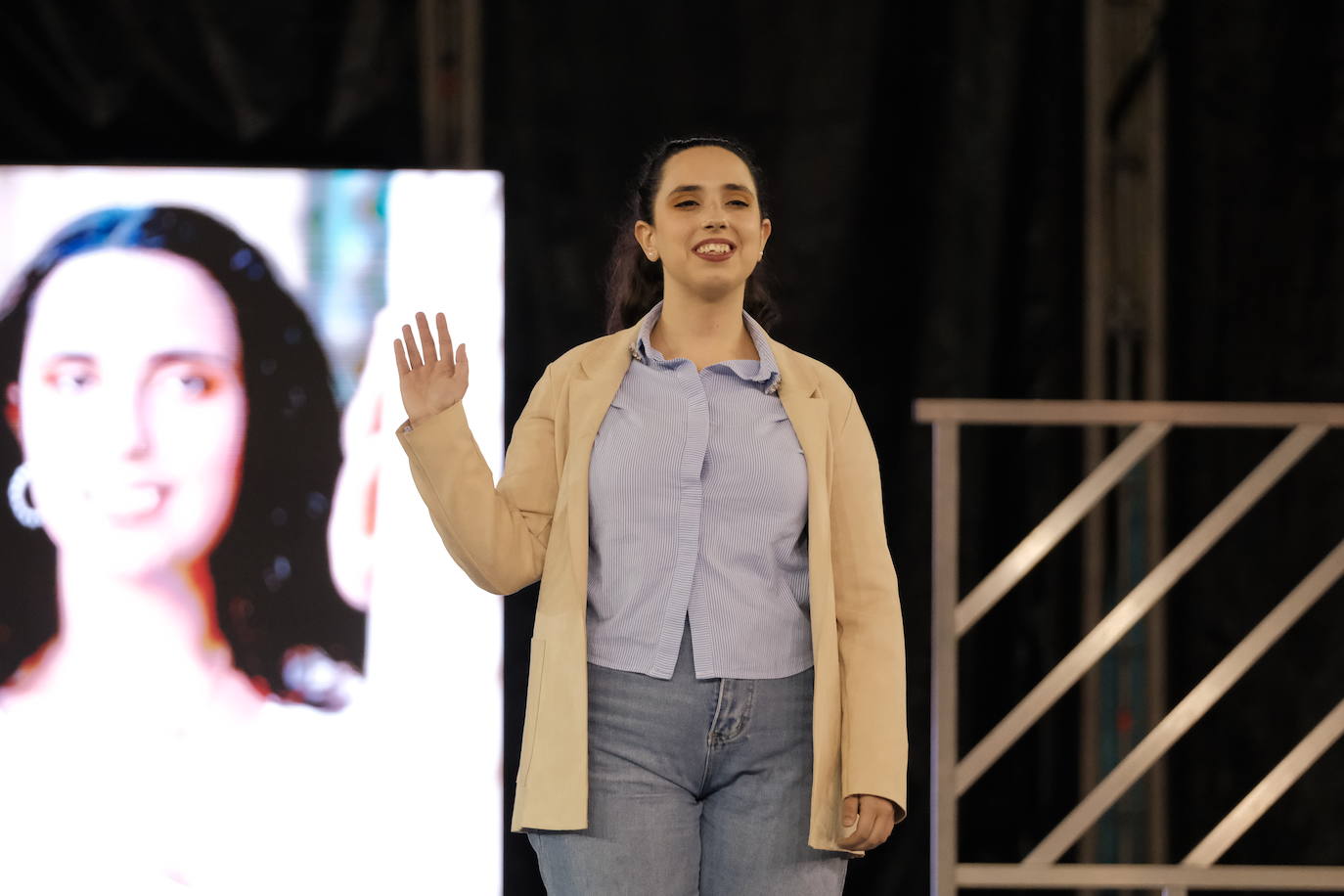 El primer ensayo de las candidatas a Bellea del Foc 2024, paso a paso