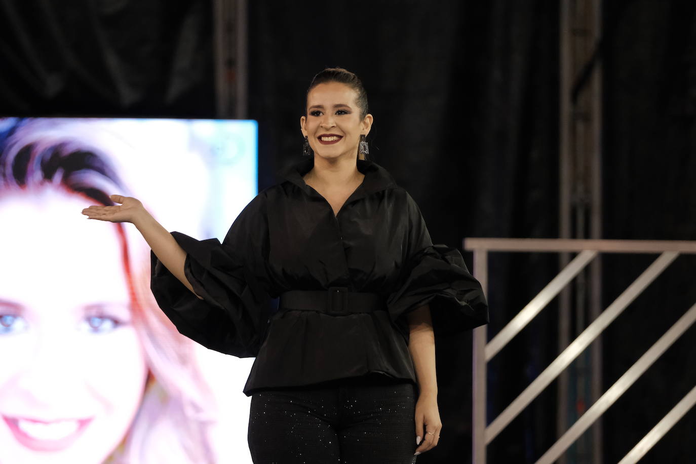El primer ensayo de las candidatas a Bellea del Foc 2024, paso a paso