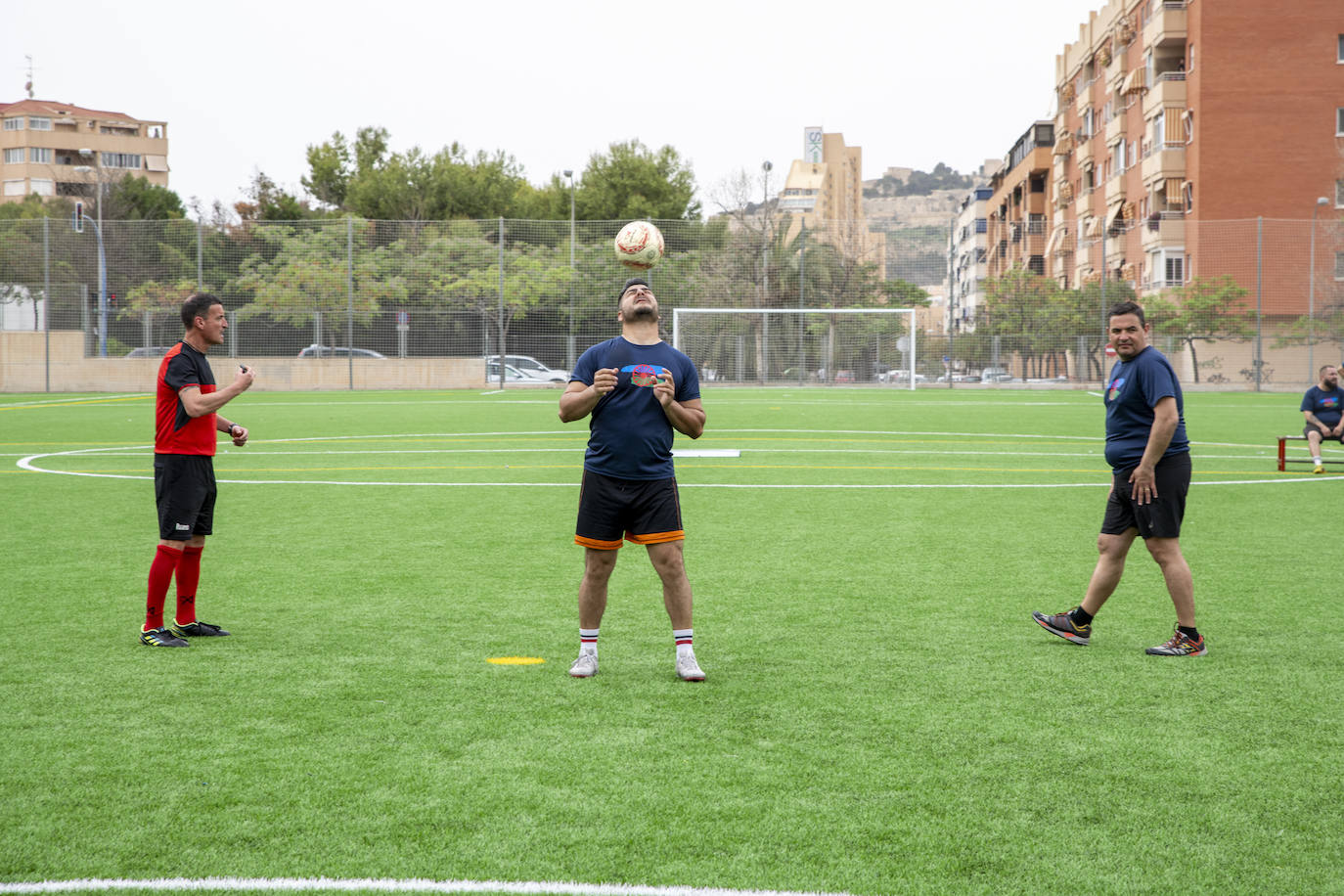 Así ha sido el partido de fútbol de Pueblo Gitano y Guardia Civil