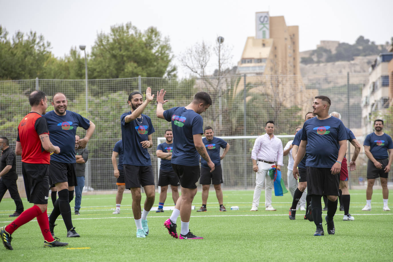 Así ha sido el partido de fútbol de Pueblo Gitano y Guardia Civil