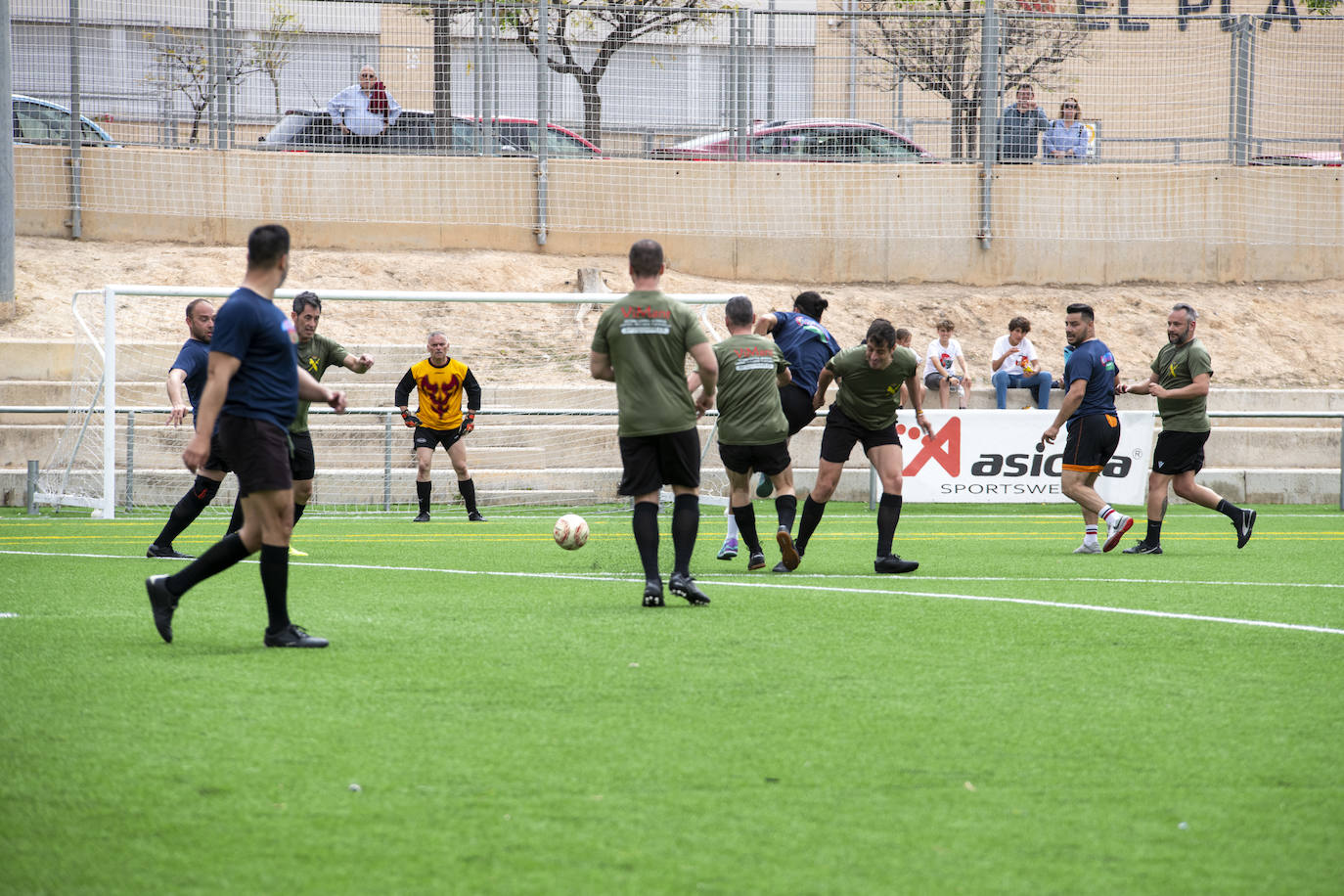 Así ha sido el partido de fútbol de Pueblo Gitano y Guardia Civil