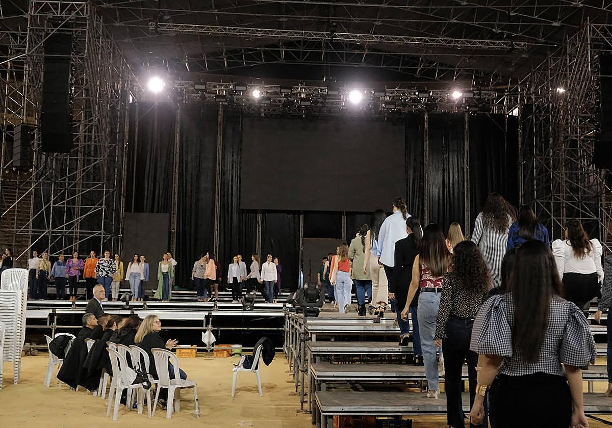 Arrancan los ensayos de la elección de la bellea del foc de Alicante