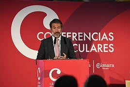 El presidente de KPMG España, Juanjo Cano, en una de las conferencias del Cámara Business Club.