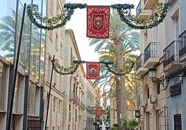 Los nuevos arcos ornamentales en la plaza de Santa Faz y calle Villavieja.