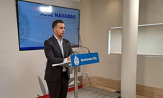 El concejal José Navarro en el consistorio.