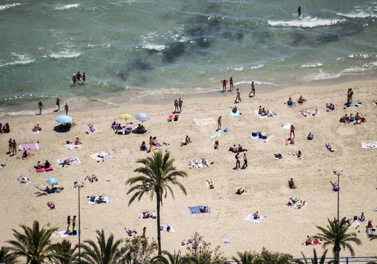 El tiempo en Alicante: El calor no ceja en Alicante y sigue el verano en abril