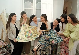 Las medidas: el primer paso para que las nuevas belleas del foc luzcan sus trajes