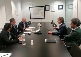 Encuentro del alcalde de Villena con responsables de Adif.