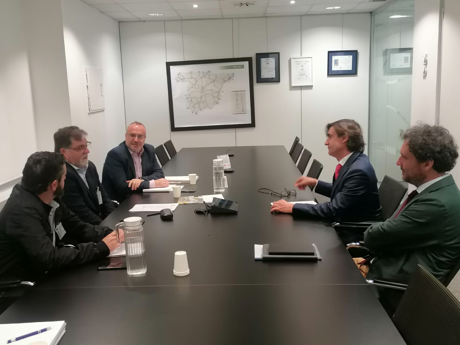 Encuentro del alcalde de Villena con responsables de Adif.