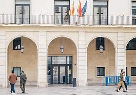 Fachada de la Audiencia Provincia de Alicante.