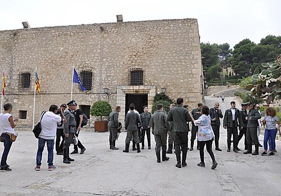 Rodaje de la serie 'Dime quién soy' en el castillo de Santa Bárbara de Alicante.